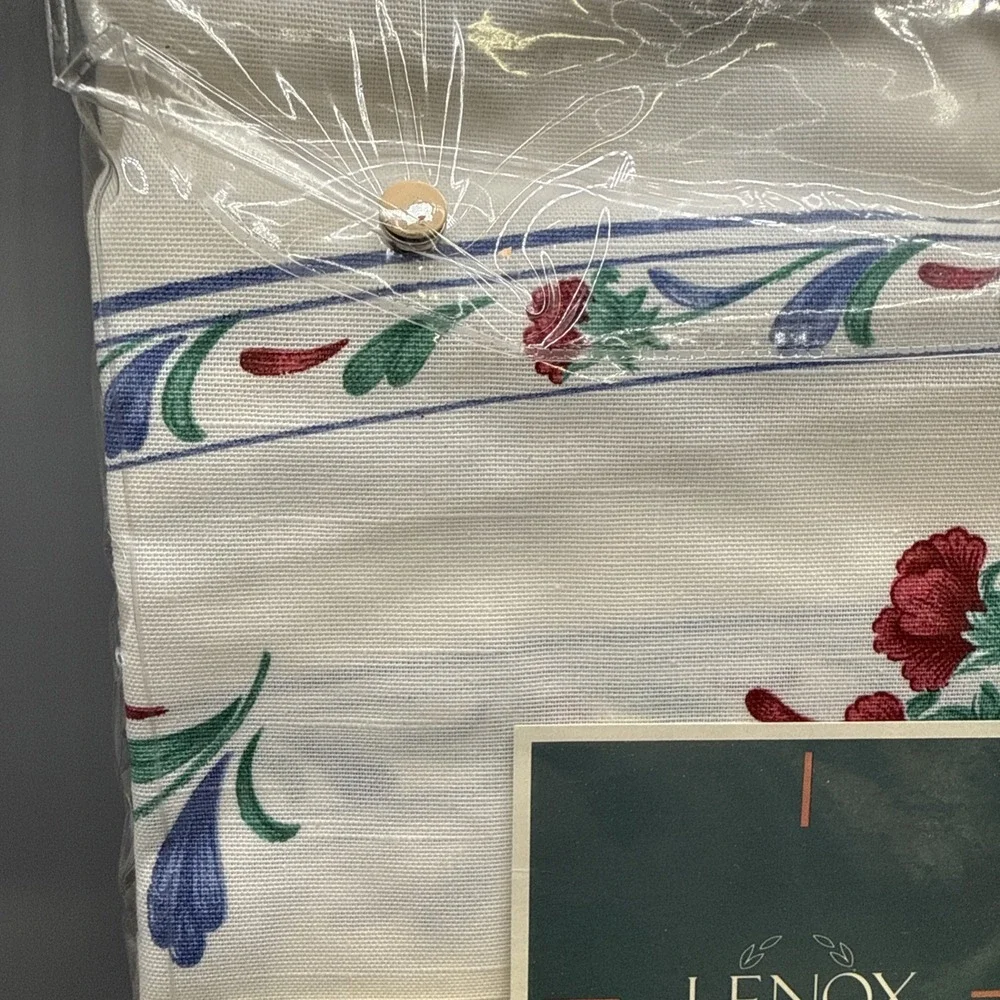 Lenox Tablecloth Poppies on Blue Oval 62